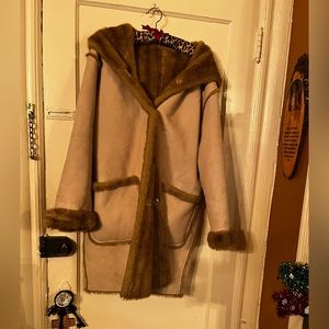 Gorgeous warm reversible hooded coat. Faux fur/ultra suede mint condition